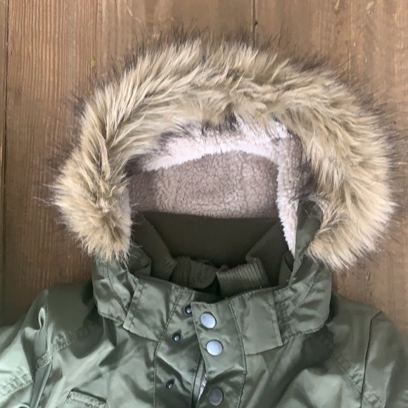 💚H&M Toddlers Khaki Green Puffer Jacket 4-5T Like New - Picture 3 of 15